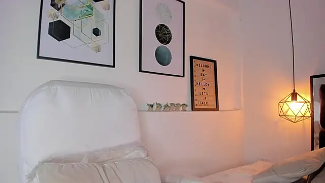 amysc online show from October 24, 2025, 1:32 pm