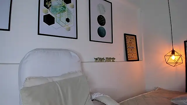 amysc online show from March 13, 2026, 11:48 am