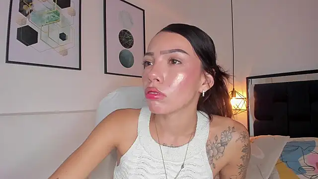 amysc online show from November 18, 2025, 2:53 pm