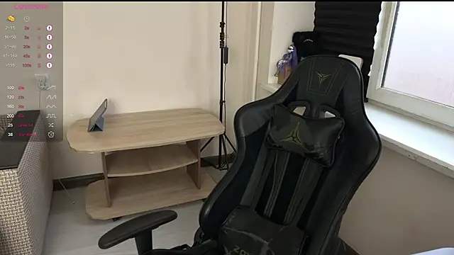 carthylovvve online show from March 3, 2026, 2:24 pm