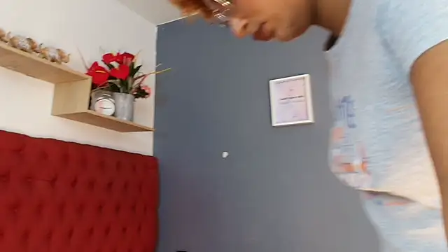 saray mardez online show from November 28, 2025, 12:16 pm