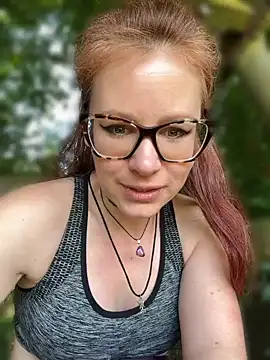 Snapshot of die-EinHORNY-WG chatting on June 18, 2026, 8:46 am die-EinHORNY-WG online show from June 18, 2026, 8:46 am