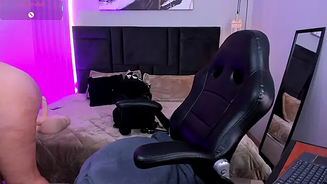 Tisha  lau online show from February 19, 2026, 2:03 pm