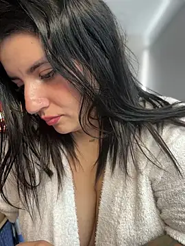 Snapshot of horny_roomiess chatting on February 26, 2025, 5:21 pm horny roomiess online show from February 26, 2025, 5:21 pm