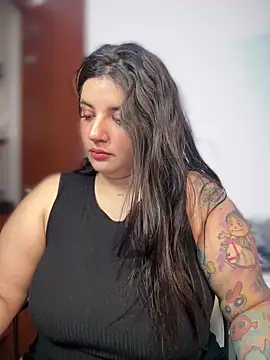 horny roomiess online show from May 28, 2026, 7:42 pm
