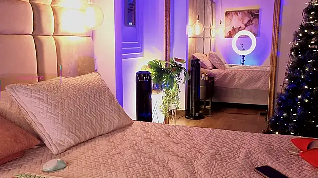 Victoria-Harper online show from December 17, 2025, 9:47 am