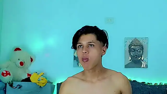 Snapshot of Liamscott_ chatting on February 13, 2026, 10:21 pm Liamscott online show from February 13, 2026, 10:21 pm