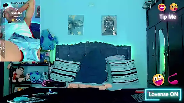 Liamscott  online show from November 6, 2025, 10:14 pm