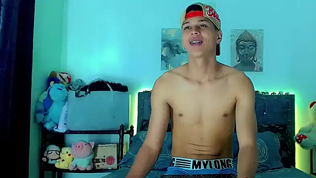 Snapshot of Liamscott_ chatting on February 11, 2026, 3:23 pm Liamscott online show from February 11, 2026, 3:23 pm