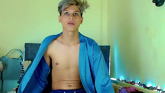 Liamscott  online show from April 27, 2026, 7:12 pm