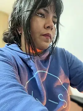 JulianaCastillo online show from September 23, 2025, 5:14 am