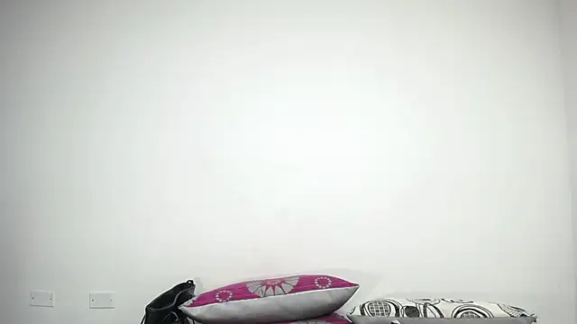 CrushOnMe  online show from May 15, 2026, 1:58 am
