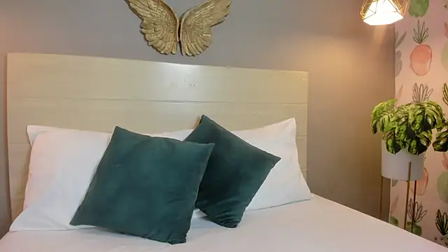 Snapshot of linda_montoya chatting on March 2, 2026, 7:10 pm linda montoya online show from March 2, 2026, 7:10 pm