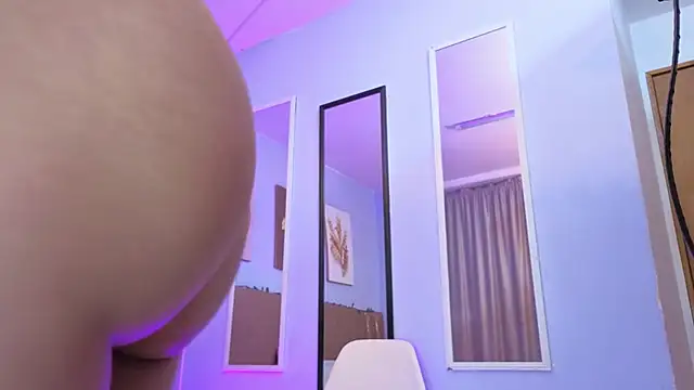 Snapshot of sarah_cruzz_ chatting on February 7, 2026, 9:12 pm sarah cruzz online show from February 7, 2026, 9:12 pm