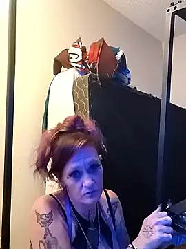 renegade vyxxen online show from February 3, 2026, 8:36 pm