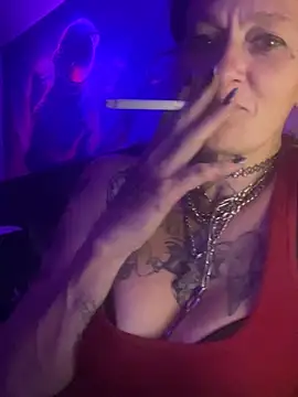 renegade vyxxen online show from February 23, 2025, 6:17 am