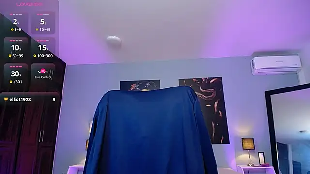 JasmineCampbell  online show from October 11, 2025, 8:32 pm