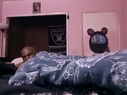 Snapshot of Blkstylion chatting on April 3, 2026, 2:01 pm Blkstylion online show from April 3, 2026, 2:01 pm