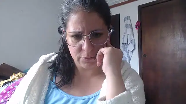 Snapshot of LucifernandaSw chatting on February 13, 2026, 4:29 pm LucifernandaSw online show from February 13, 2026, 4:29 pm