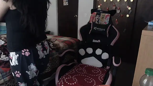 LucifernandaSw online show from April 1, 2026, 2:36 pm