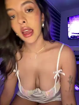 Snapshot of martina_duque_ chatting on March 21, 2025, 1:56 am martina duque online show from March 21, 2025, 1:56 am