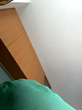 EmmaInLove23 online show from October 18, 2025, 4:58 am