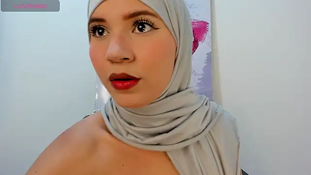 Snapshot of hanaa_18 chatting on February 23, 2026, 7:14 pm hanaa 18 online show from February 23, 2026, 7:14 pm