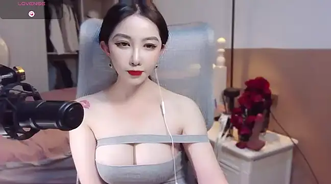 Snapshot of vyizh- chatting on January 14, 2025, 9:13 am vyizh- online show from January 14, 2025, 9:13 am