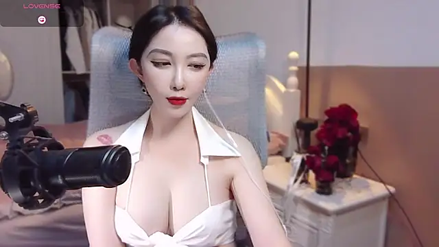 Snapshot of vyizh- chatting on January 14, 2025, 1:38 pm vyizh- online show from January 14, 2025, 1:38 pm
