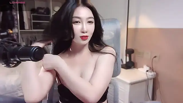 Snapshot of vyizh- chatting on February 20, 2025, 4:47 pm vyizh- online show from February 20, 2025, 4:47 pm