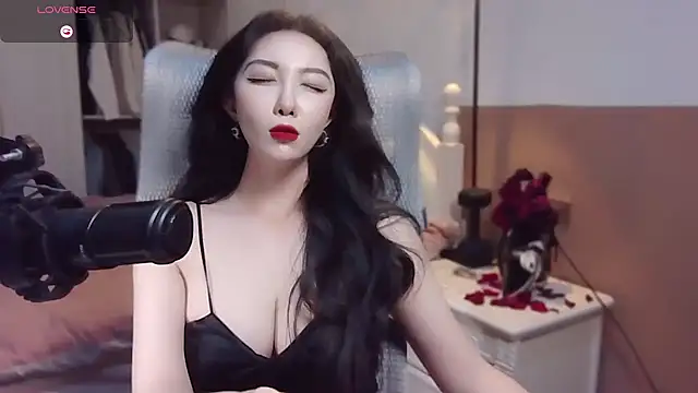 Snapshot of vyizh- chatting on January 15, 2025, 4:54 pm vyizh- online show from January 15, 2025, 4:54 pm