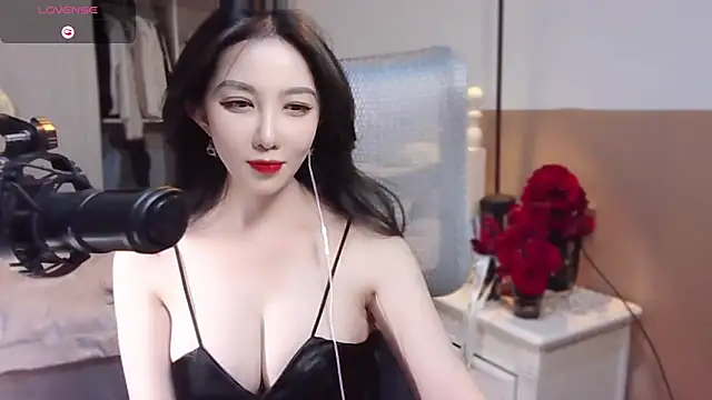 Snapshot of vyizh- chatting on January 12, 2025, 1:48 pm vyizh- online show from January 12, 2025, 1:48 pm