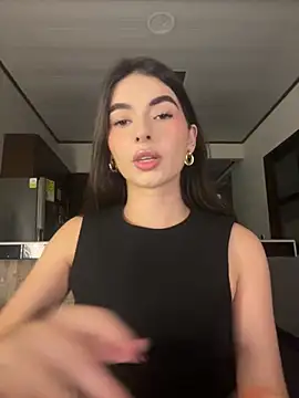 Coralinee 01 online show from December 2, 2025, 12:22 am