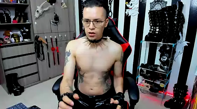 Snapshot of daven56 chatting on January 16, 2025, 1:25 pm daven56 online show from January 16, 2025, 1:25 pm