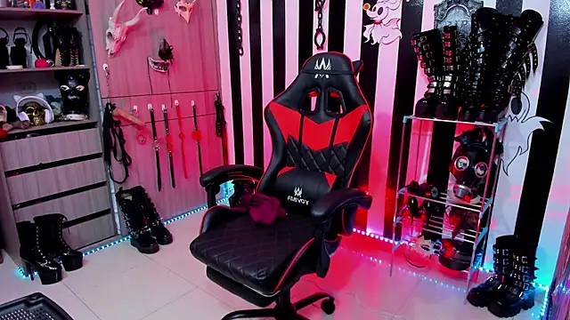 Snapshot of daven56 chatting on February 11, 2025, 1:20 pm daven56 online show from February 11, 2025, 1:20 pm