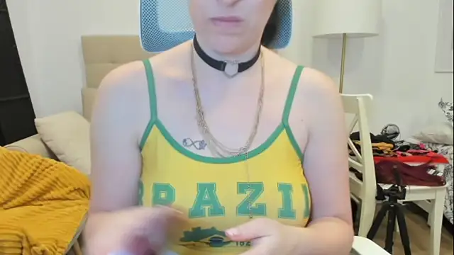 emmita69  online show from March 16, 2026, 3:58 am