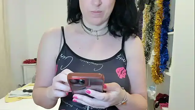 emmita69  online show from January 6, 2026, 1:31 am