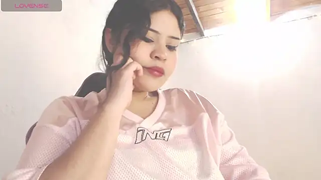 Amara18  online show from April 14, 2026, 6:57 pm