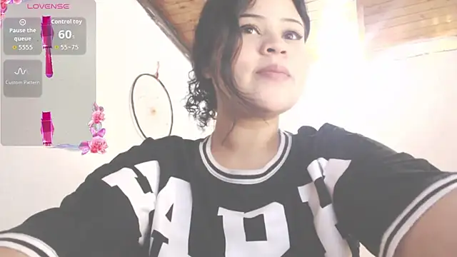 Snapshot of Amara18_ chatting on February 5, 2026, 5:14 am Amara18 online show from February 5, 2026, 5:14 am