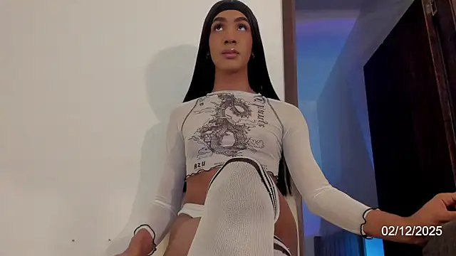 Karoline Marin online show from December 3, 2025, 12:44 am