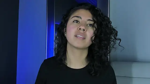 Amareto  online show from January 17, 2026, 6:44 pm