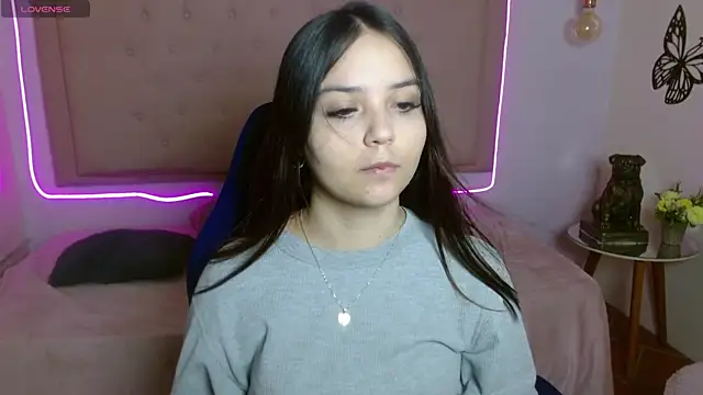 Lorena warren online show from May 15, 2026, 10:19 pm