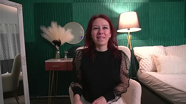 HaileyMoonn online show from February 14, 2026, 5:07 am