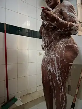 Snapshot of SSEXYBUBBLEBUTT101 chatting on February 4, 2026, 7:25 am SSEXYBUBBLEBUTT101 online show from February 4, 2026, 7:25 am