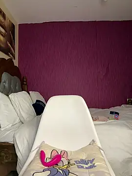 Snapshot of SSEXYBUBBLEBUTT101 chatting on March 20, 2025, 6:53 pm SSEXYBUBBLEBUTT101 online show from March 20, 2025, 6:53 pm