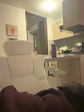 PetitLumiere online show from January 3, 2025, 3:49 am