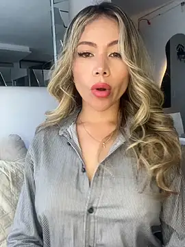 Snapshot of Ammy_Castro chatting on May 30, 2026, 10:15 pm Ammy Castro online show from May 30, 2026, 10:15 pm