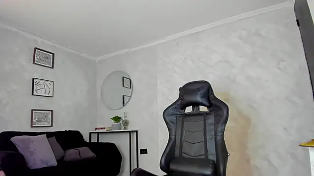 deyy madissonn online show from March 14, 2026, 8:15 pm