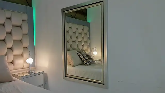 Helleamazing online show from February 23, 2025, 5:01 am