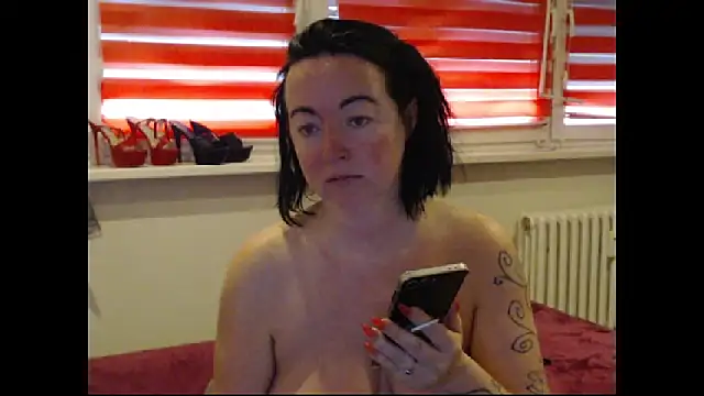 Snapshot of Alexie33 chatting on March 12, 2026, 8:51 am Alexie33 online show from March 12, 2026, 8:51 am